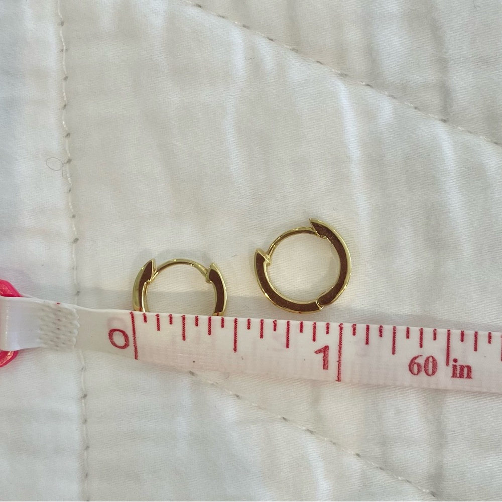 Madewell Gold Hoop Earrings - Picture 4 of 4